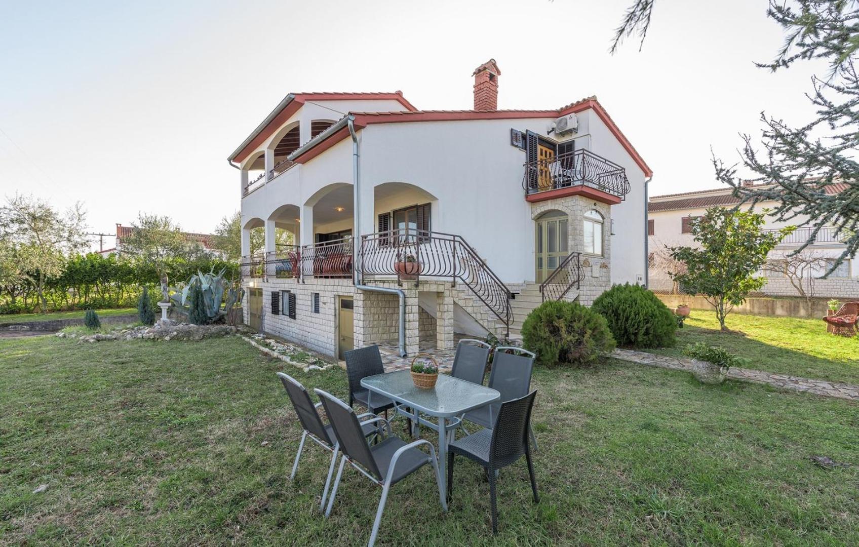 Apartmani Katalin Musalez Exteriör bild